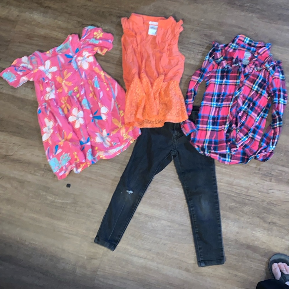 4 Girls size 4. 3 tops/ 1 pair of Jeans. All cute